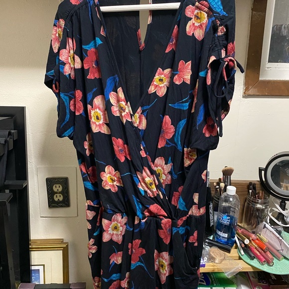 Floral Wrap Style Romper - Picture 2 of 2